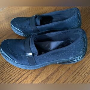 Bzees Nugget Slip On Loafers Floral Design Size 8.5